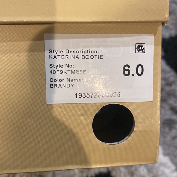 Michael Kors booties - Picture 9 of 9